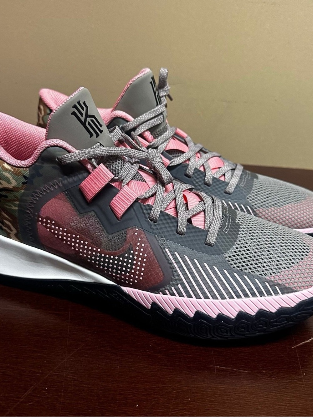 Nike men’s Basketball Shoes - Gray & Pink